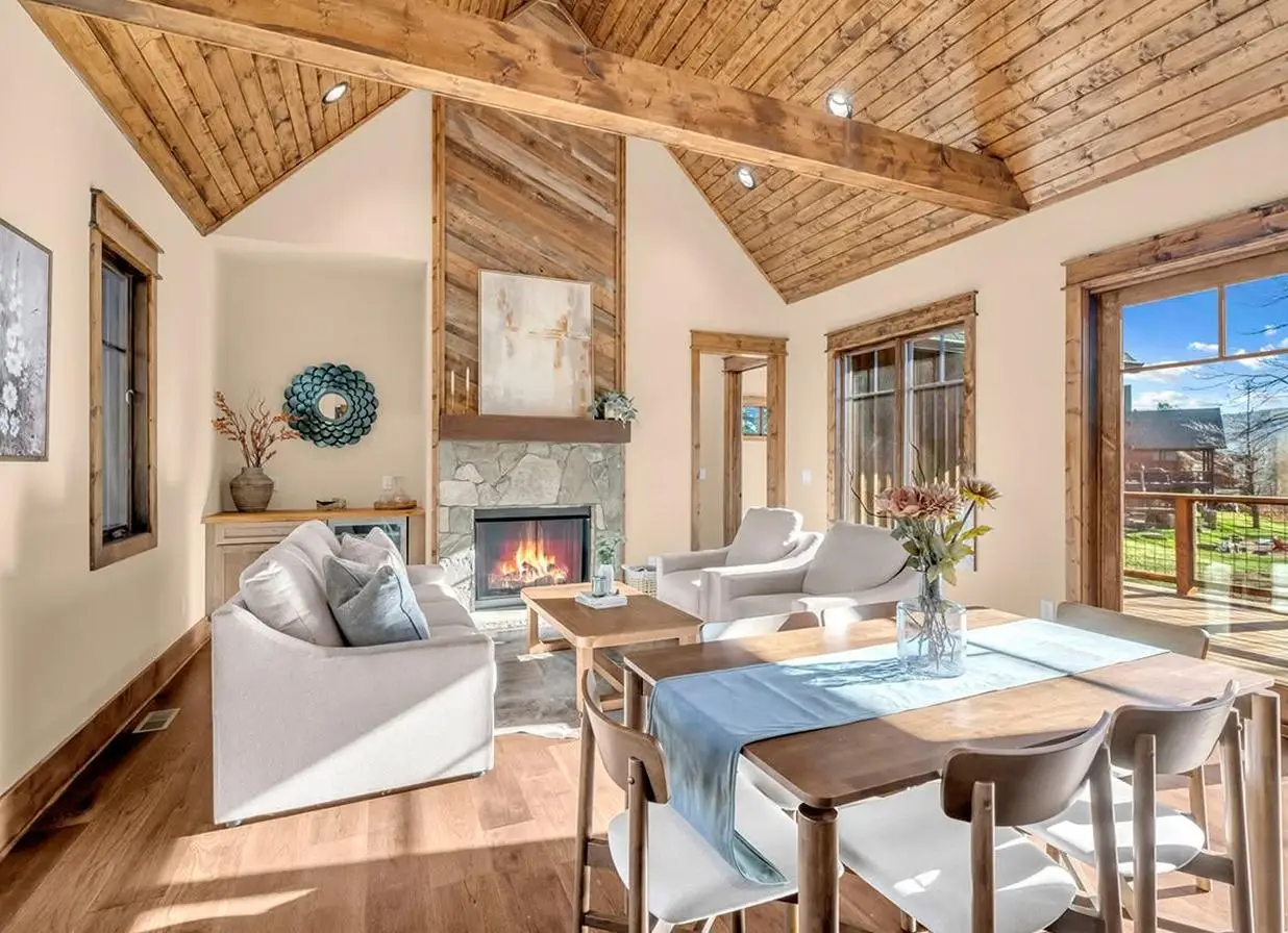 living room of custom home at Eagles Nest